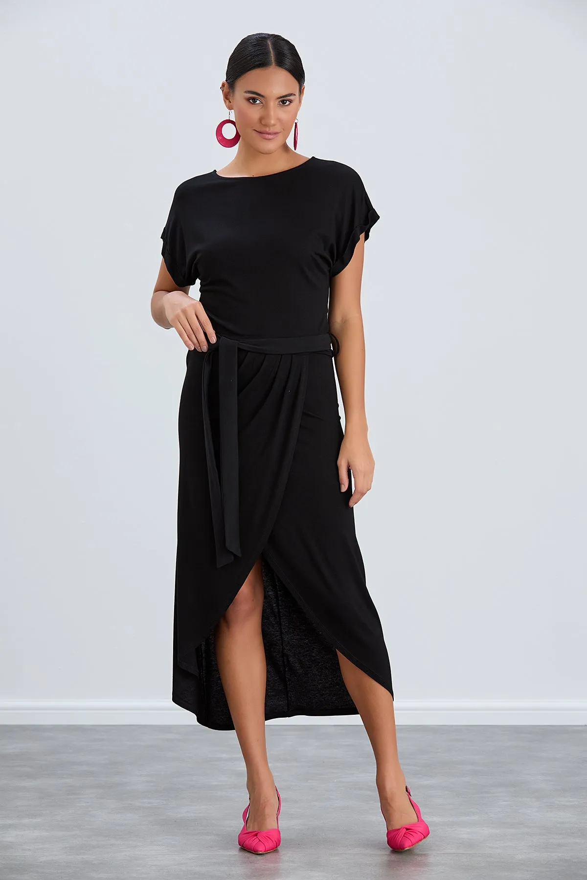 Classic Wrap Midi Dress in Timeless Black