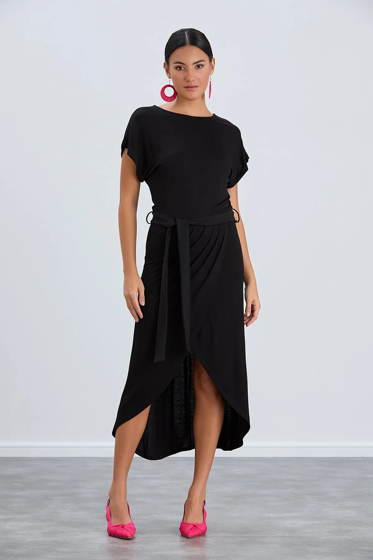 Classic Wrap Midi Dress in Timeless Black