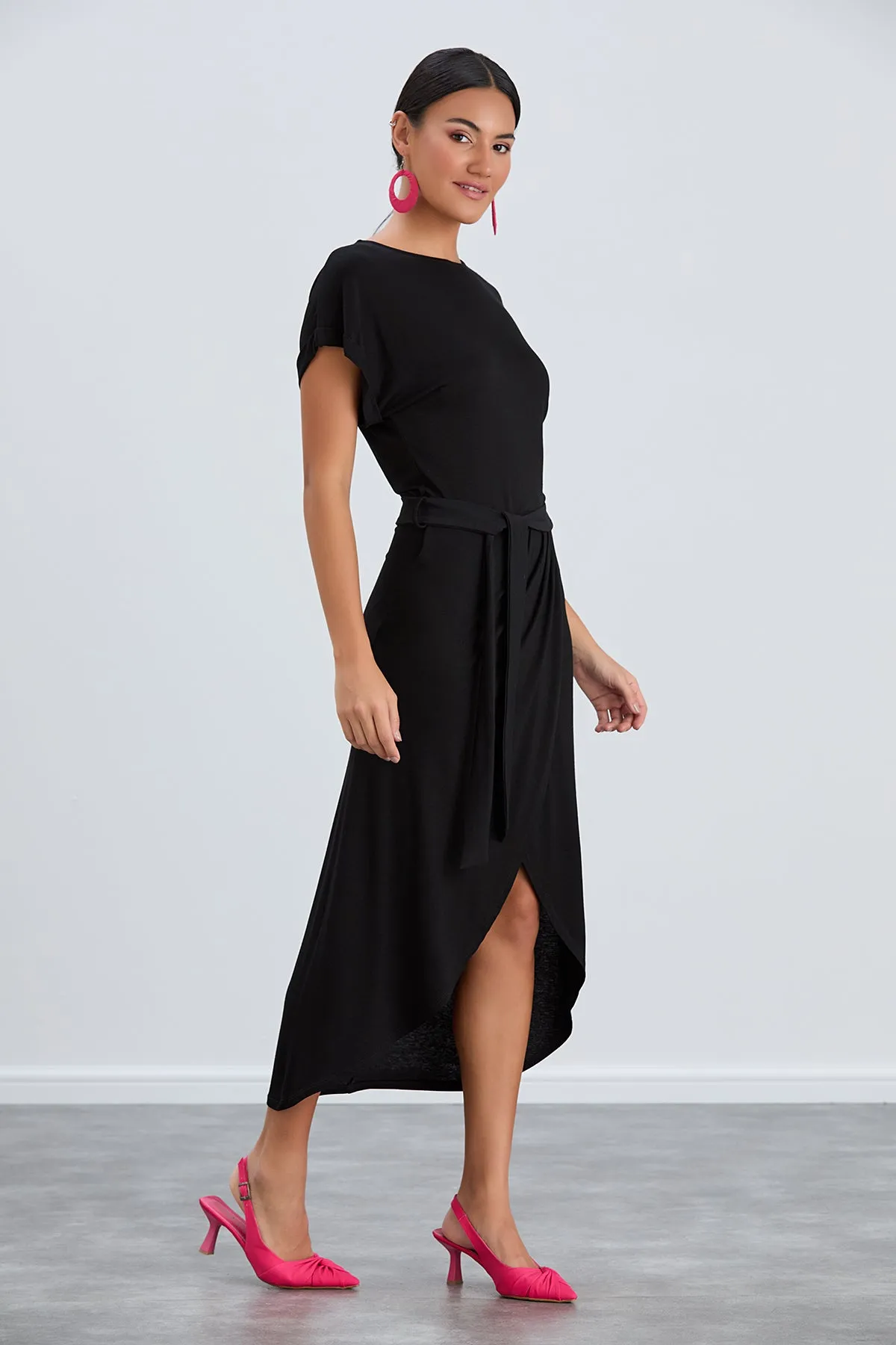 Classic Wrap Midi Dress in Timeless Black