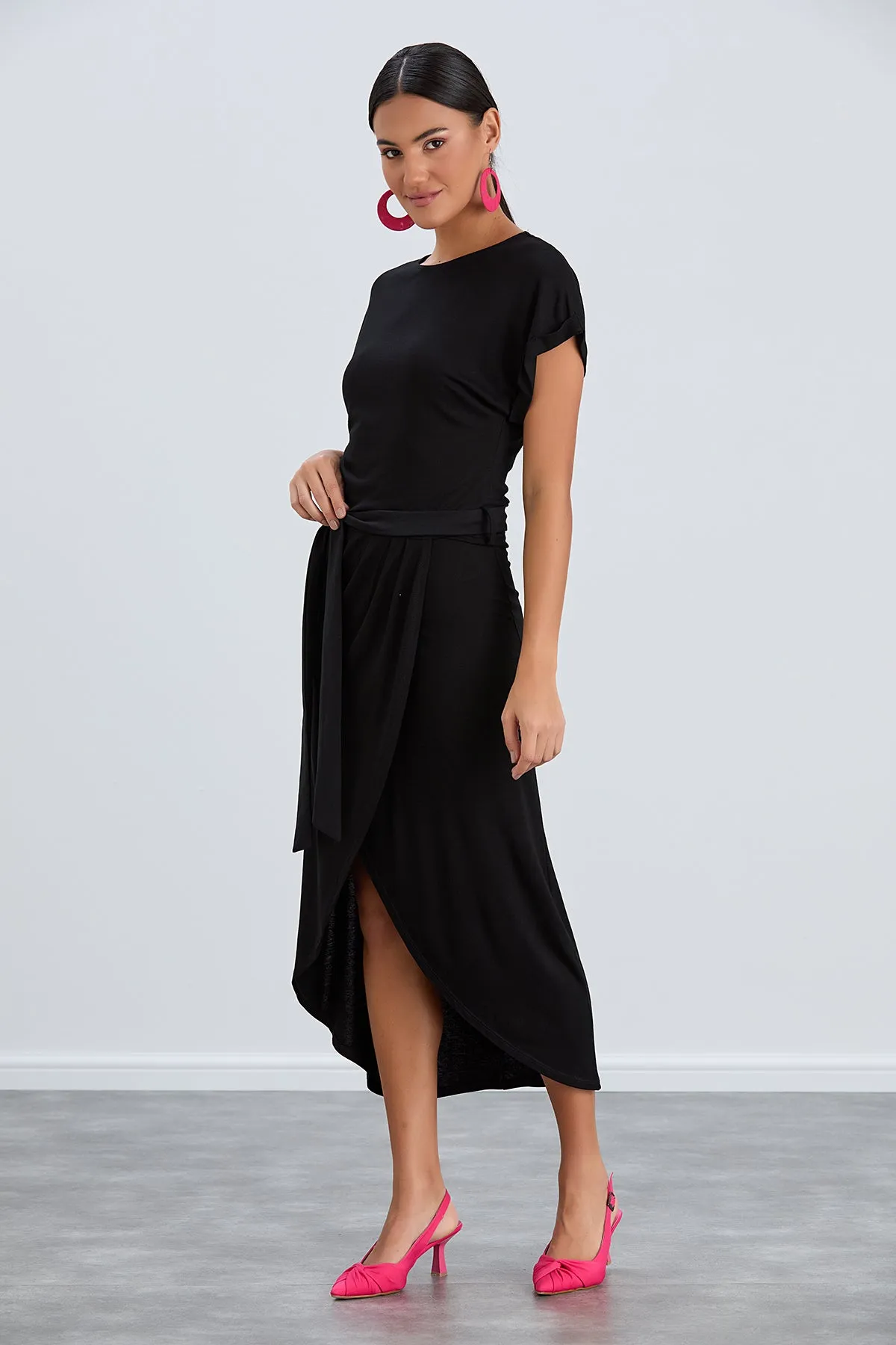 Classic Wrap Midi Dress in Timeless Black