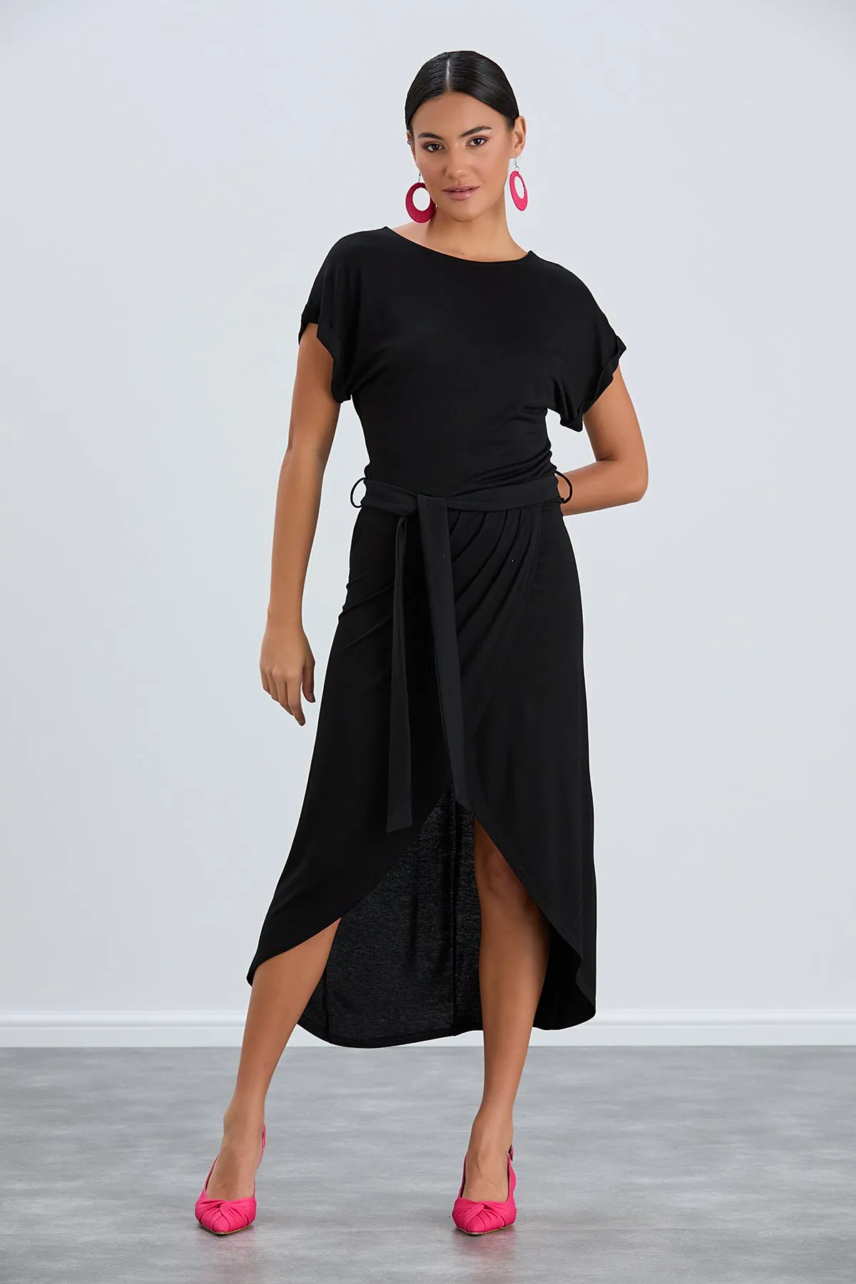 Classic Wrap Midi Dress in Timeless Black