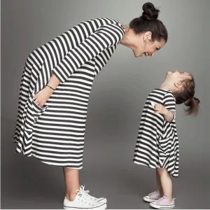 Europe Popular Black White Striped Decorative Pocket Half Sleeved Trendy Casual Family Dress Plus Size Pocket Dress