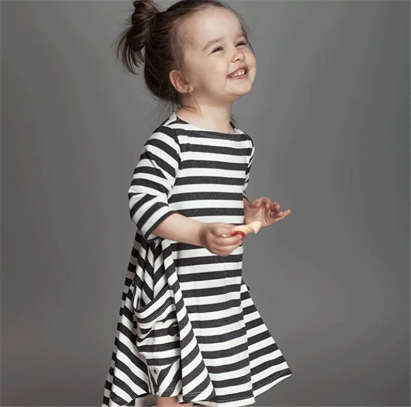 Europe Popular Black White Striped Decorative Pocket Half Sleeved Trendy Casual Family Dress Plus Size Pocket Dress