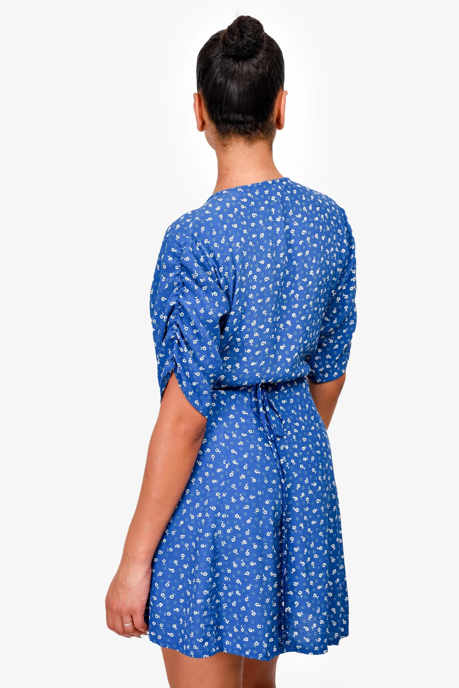 Faithfull The Brand Blue/White Floral Printed Wrap Dress Size L
