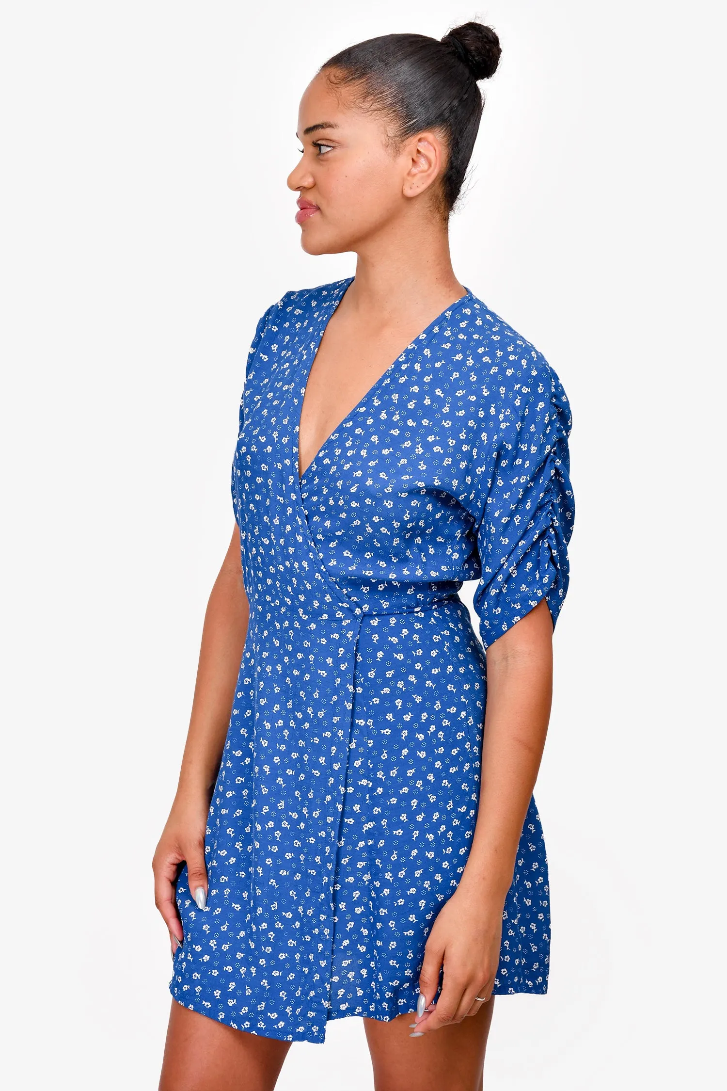 Faithfull The Brand Blue/White Floral Printed Wrap Dress Size L