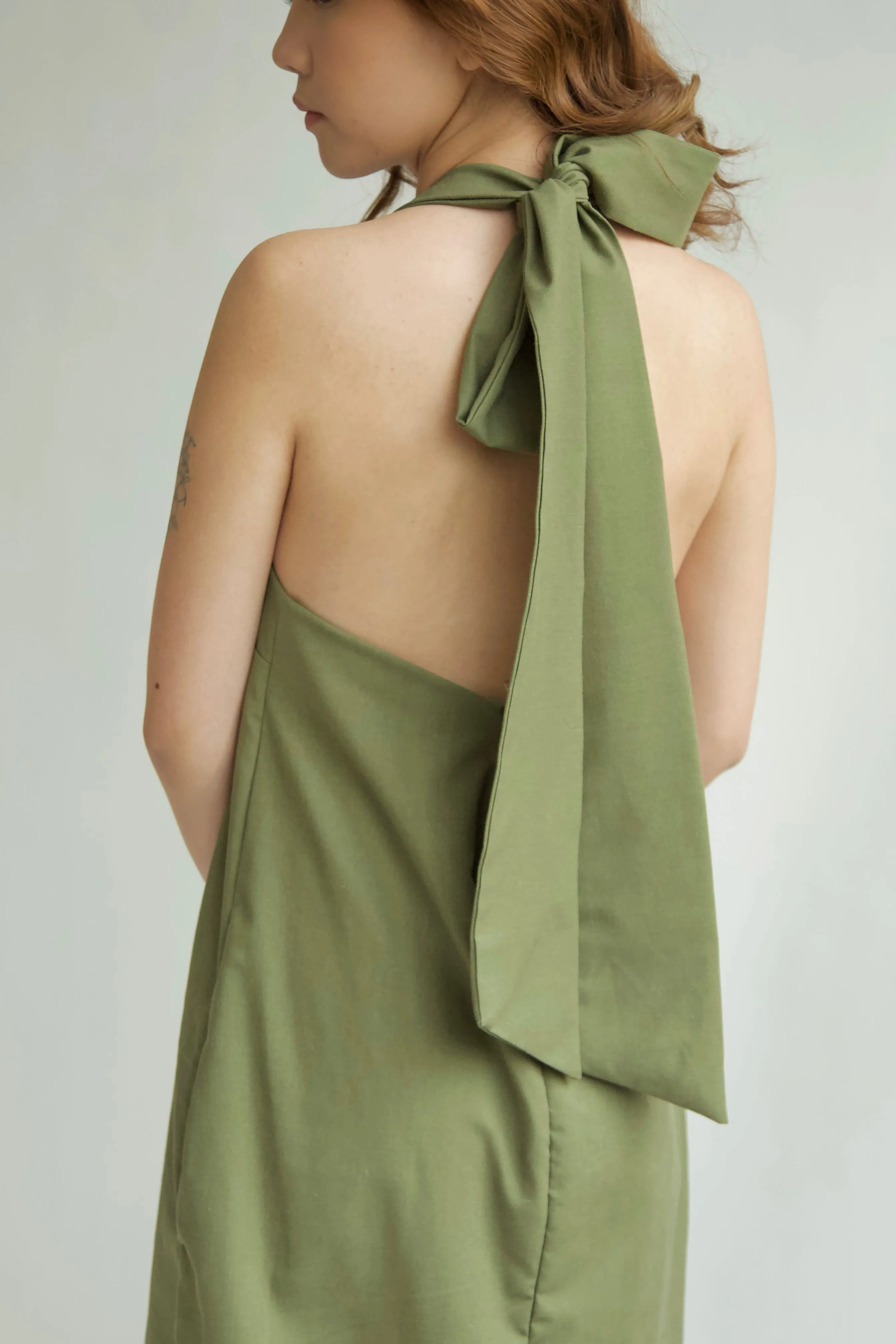 HALTER NECK TIE WRAP MIDI DRESS