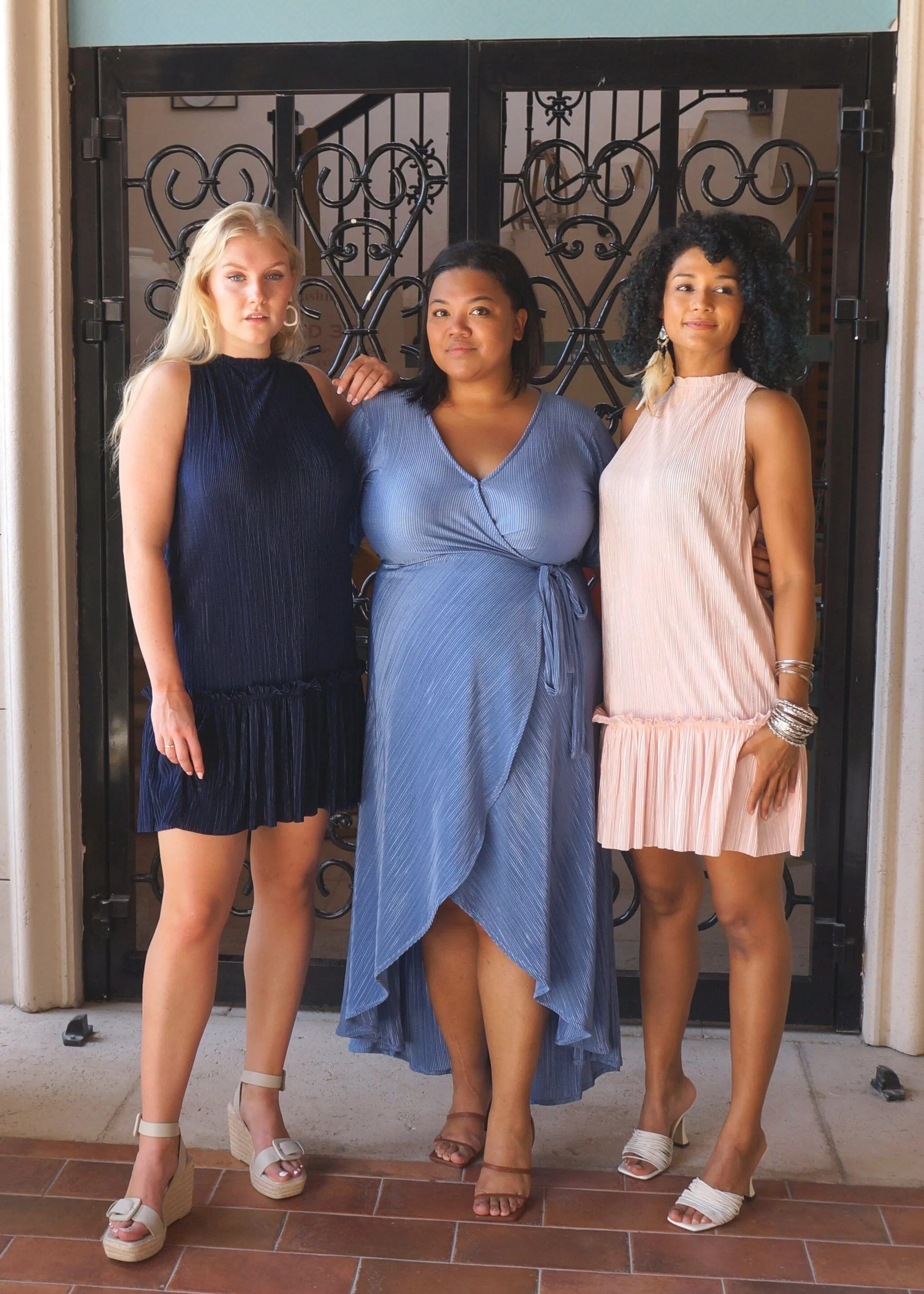 The Pleated Wrap Dress Curve - Slate Blue Pleats